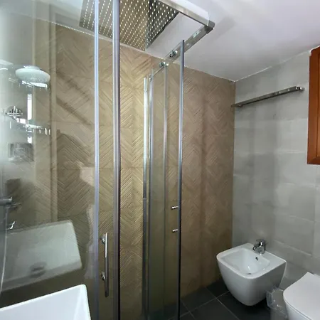 Elifourka - Seaside Luxury - 170m To The - Power Onsite For Electric Vehicle بيت للعطل