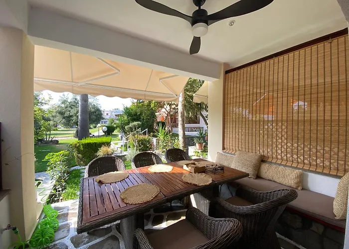 Elifourka - Seaside Luxury - 170m To The - Power Onsite For Electric Vehicle *